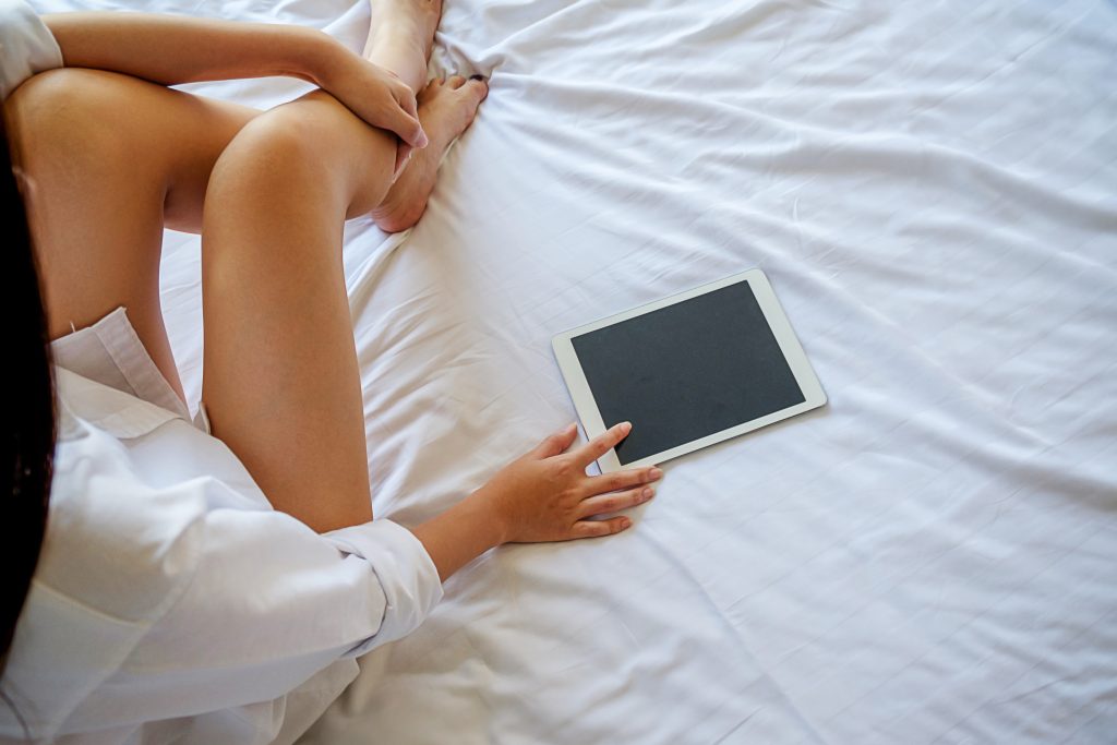 dormir con luz en la habitacion dormir con luz en la habitacion ¿Qué pasa si duermo con luz en la habitación?